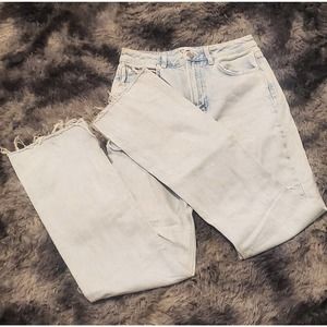 ZARA High Rise Light Wash Distressed Straight Leg Size 2